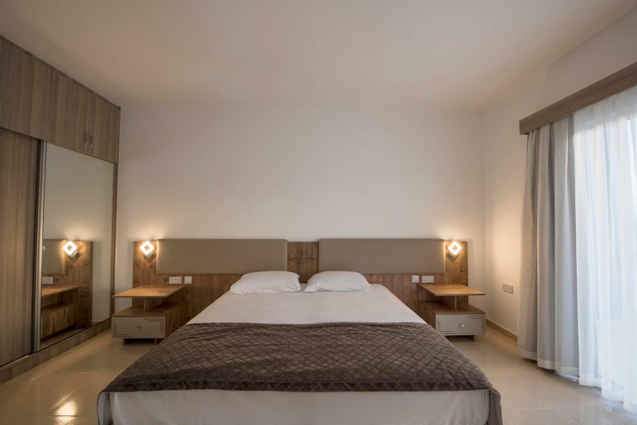 Deniz Airport Suites Nicosie Extérieur photo